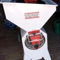 Sgrappolatrice elettrica