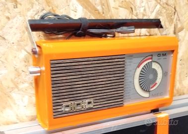 Speaker Bluetooth ricavato da radio MEC del 1971