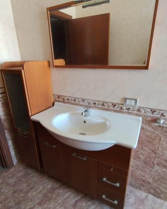 Mobiletto completo per bagno con specchio e colonn