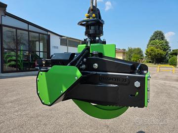 Kit pinza forestale + rotatore a 6 vie e motosega