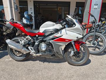 Benelli BN 302 R - 2018