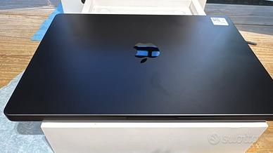 MacBook Pro 14 16core GPU, RAM 24Gb, SSD 512GB