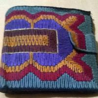 Portafogli in tessuto fatto a mano