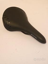 sella gravel / touring Fizik