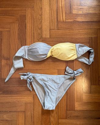 Bikini completo, sopra incrociato