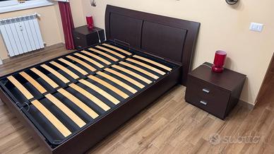 Letto matrimoniale con contenitore + comodini