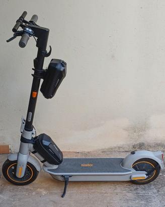 Monopattino Segway Ninebot MaxG30le II