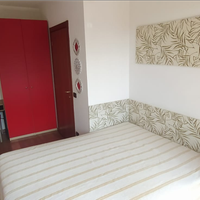 Luminoso camera con balcone