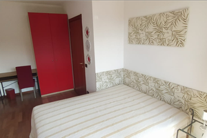 Luminoso camera con balcone