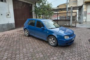 GOLF IV