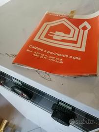 Caldaia a pavimento Ariston 