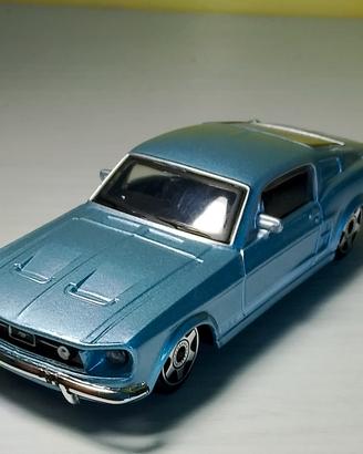 Modellino Ford Mustang GT 1/43