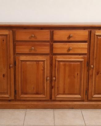 Grande credenza rustica in legno con cassetti