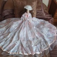 bambola in porcellana 