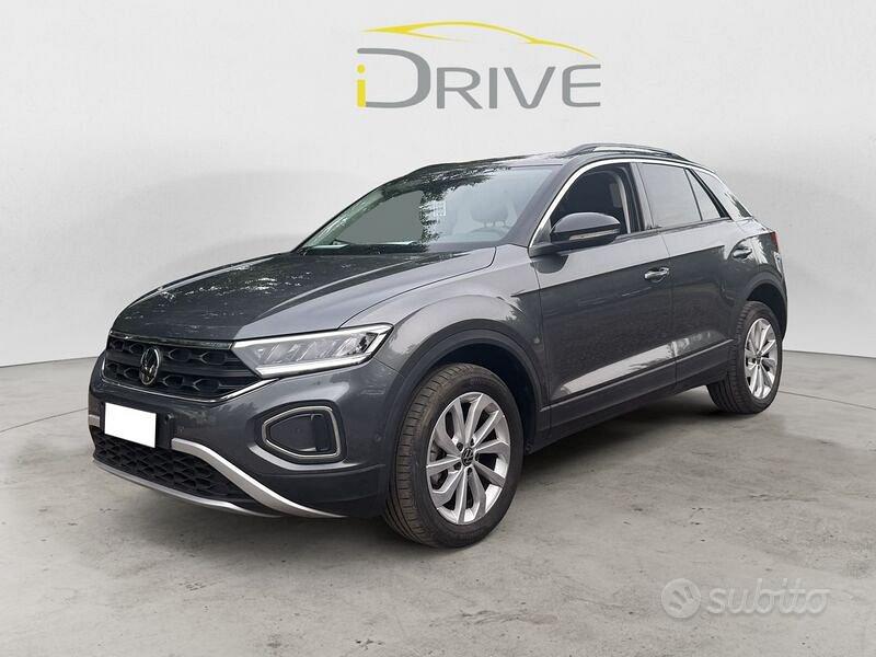 Volkswagen T-Roc 2022 photo 2