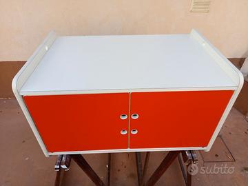 Mobiletto Basso Moderno / Tavolino da Salotto 
