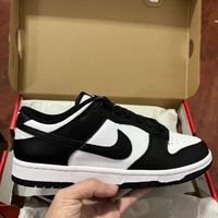 Nike Classic Sneakers Nero e Bianco - EU42
