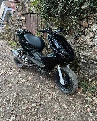 Aerox 50 con libretto piccolo