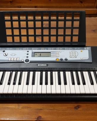 Tastiera Yamaha psr e213