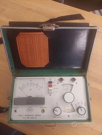 Misuratore di campo vintage