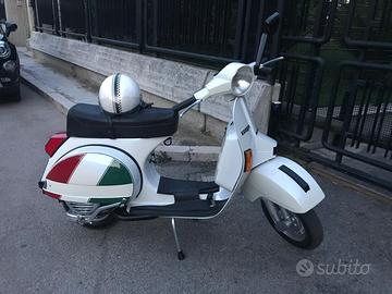 Vespa 125 px. Versione Arcobaleno