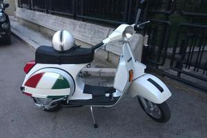 Vespa 125 px. Versione Arcobaleno