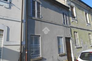 CASA SEMINDIPENDENTE A COMACCHIO