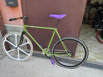 Fixed bike, pezzo unico