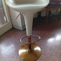 Sgabello girevole di design