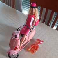 Barbie con Vespa