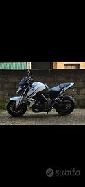 Cb 1000 r