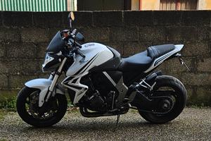 Cb 1000 r