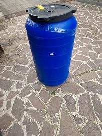 cisterna di plastica 