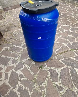 cisterna di plastica 