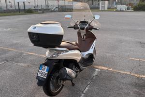 Beverly 300i