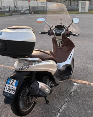 Beverly 300i