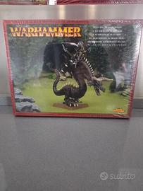 re stregone su drago nero Warhammer 