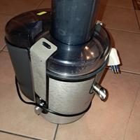 CENTRIFUGA  FRUTTA E ALTRO  € 45 TRATT.