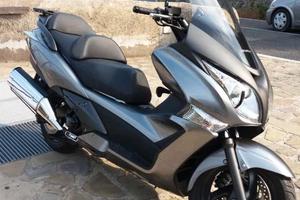 Scooter Honda SW T400