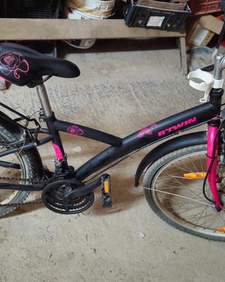 bici BTWIN mountain bike