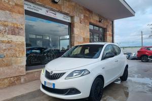 Lancia Ypsilon 1.0 FireFly 5 porte S&S Hybrid Silv