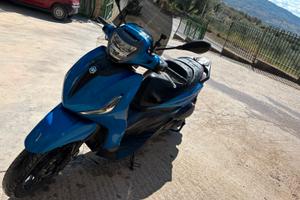 Piaggio Beverly 300 - 2024
