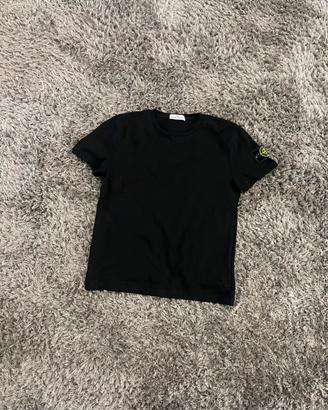 👕 T-shirt Stone Island Nera con Badge - Taglia S 👕