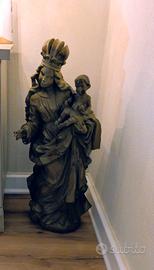 opera scultorea della val Gardena (madonna con bam