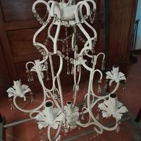 Lampadario shabby  bianco con cristalli