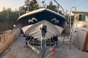 barca jaguar 5.4 motore Yamaha più rimorchio 
