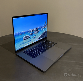 Macbook Pro 16'' i7 6-Core 16GB RAM 8GB VRAM