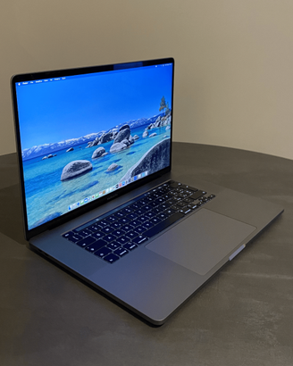 Macbook Pro 16'' i7 6-Core 16GB RAM 8GB VRAM