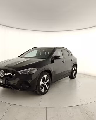 MERCEDES-BENZ GLA 180 d