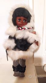 Bambola anni '60 Eschimese Inuit con neonato 